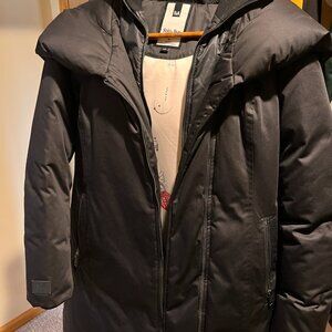 Soia & Kyo Dark Black Hooded Puffer Jacket medium